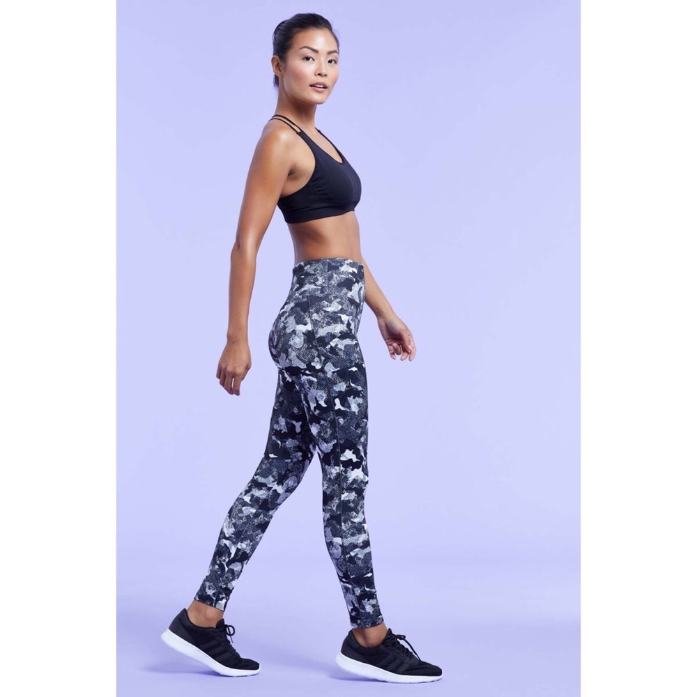Marika camo leggings